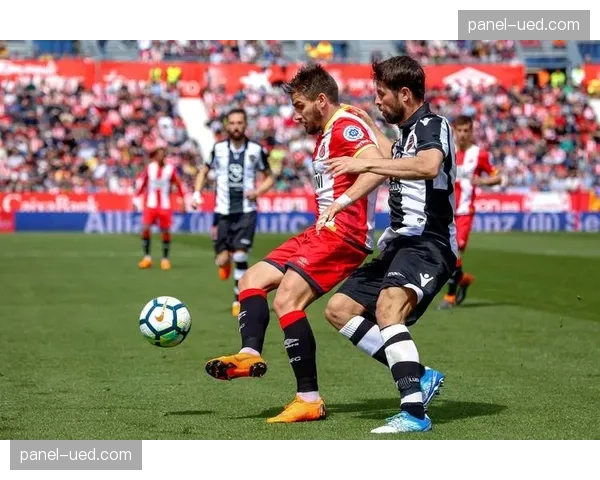 瓦伦西亚1-1战平贝蒂斯，一场典型的西甲中场绞杀战