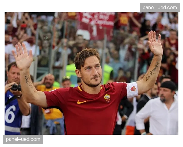 “足球进校园”计划在罗马启动，托蒂担任形象大使